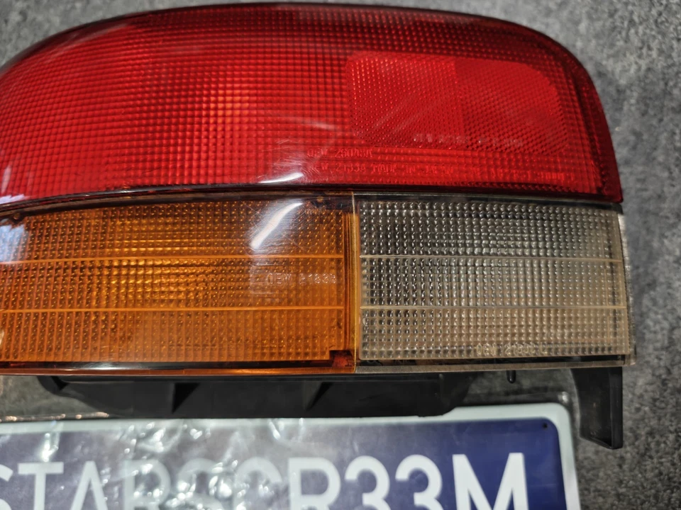 Оригинальный задний фонарь со стороны водителя для универсала Subaru Impreza 1993-2001 годов выпуска Outback GF8 - Изображение 4 из 4