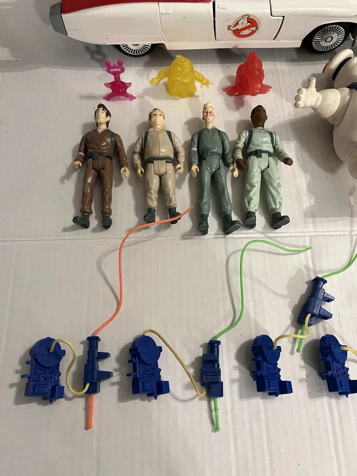 Lote de figuras de vehículo Kenner Real Ghostbusters ECTO-1 1984 de colección SLIMER STAY PUFT Foto 4 de 4