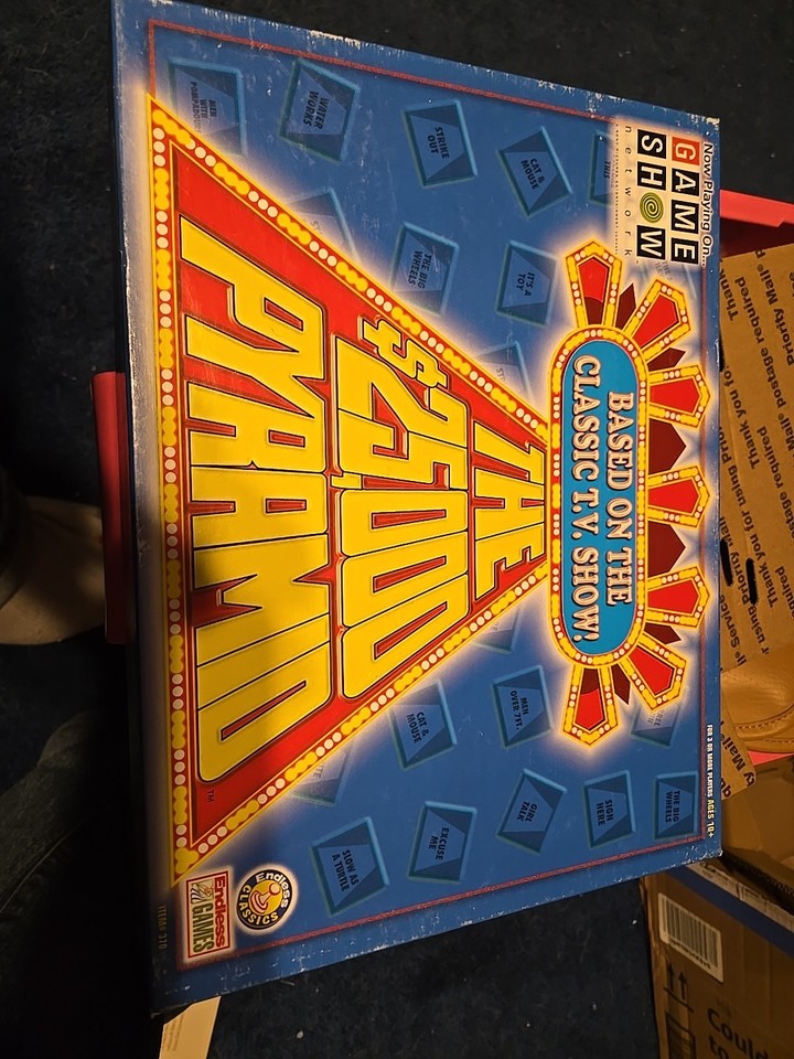 The $25,000 Pyramid Board Game 2000 Endless Games Complete TV Show ...