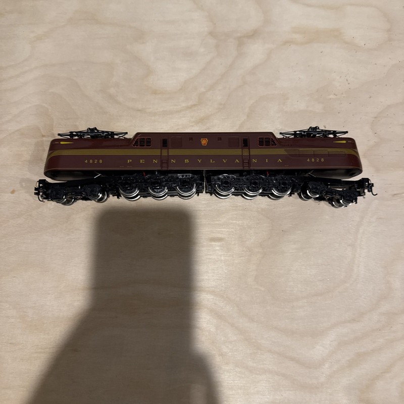 Mehano Pennsylvania 4828 HO Scale GG1 Electric Locomotive