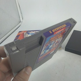 Mega Man 2 NES Nintendo Capcom 1989 Game and Box No Manual SEE PICS