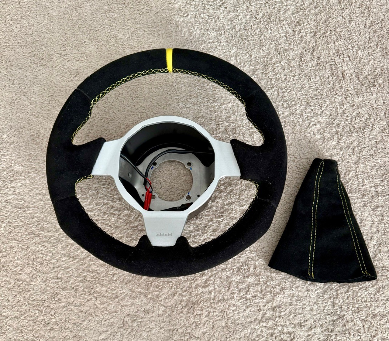2005 2011 Lotus Elise Exige steering wheel MOMO Alcantara Yellow stiching boot
