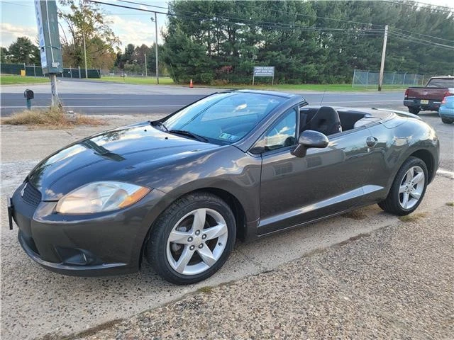 Mitsubishi Eclipse Spyder 2010 convertible salvamento reparable dañado Foto 2 de 4