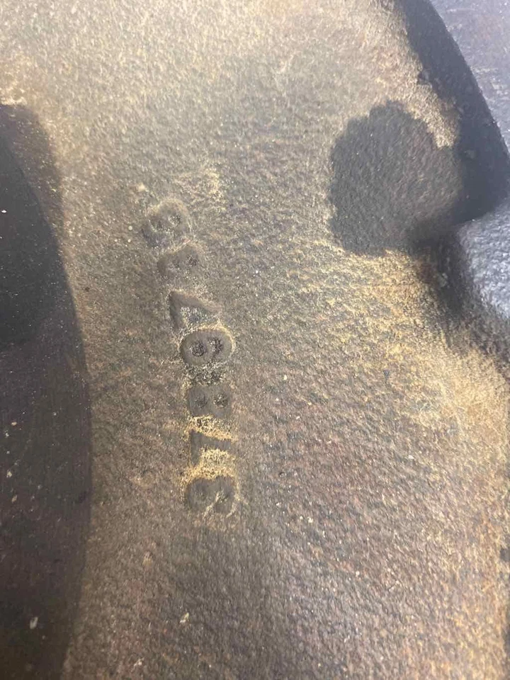 Flywheel CHEVY PICKUP 10 65 -85MT 8-350 (5.7L)W/BOLTS - Image 4 of 4