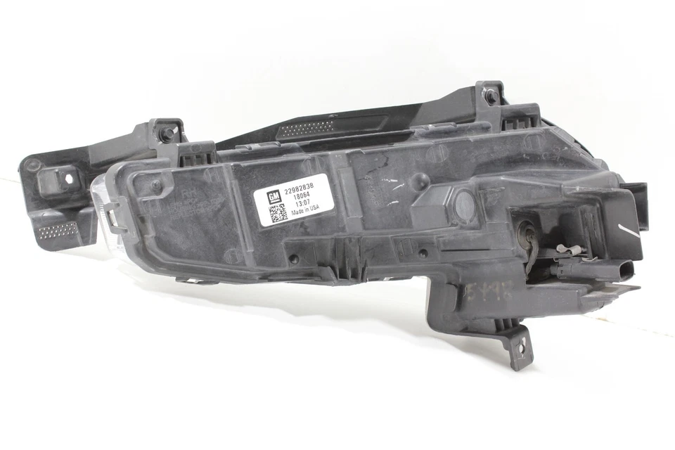 16-18 CHEVROLET MALIBU LADO DERECHO PASAJERO ANTINIEBLA LÁMPARA OEM Foto 3 de 4