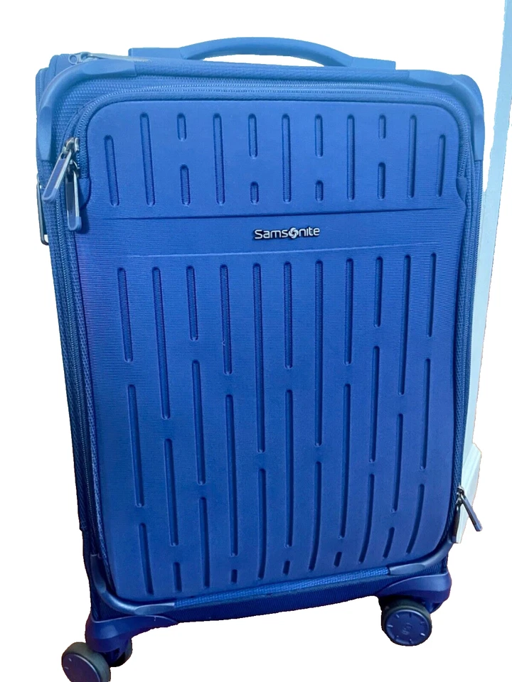 New Samsonite 20” Carry-On Spinner luggage suitcase USB Port 4 wheels travel bag - Image 2 of 4