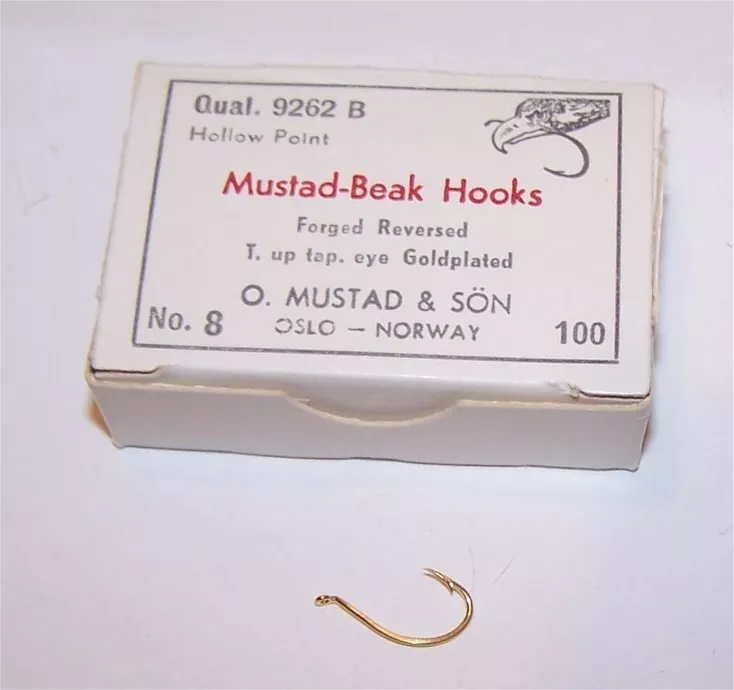 100 Mustad Beak 9262B Fishing Hooks Beak size 8 Gold Plated