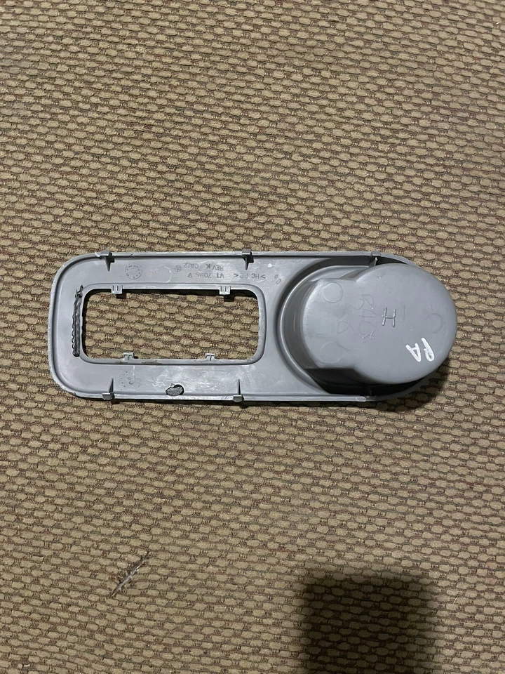 Jeep Commander 2006-2010 portavasos trasero control de clima bisel inserción gris OEM Foto 2 de 2