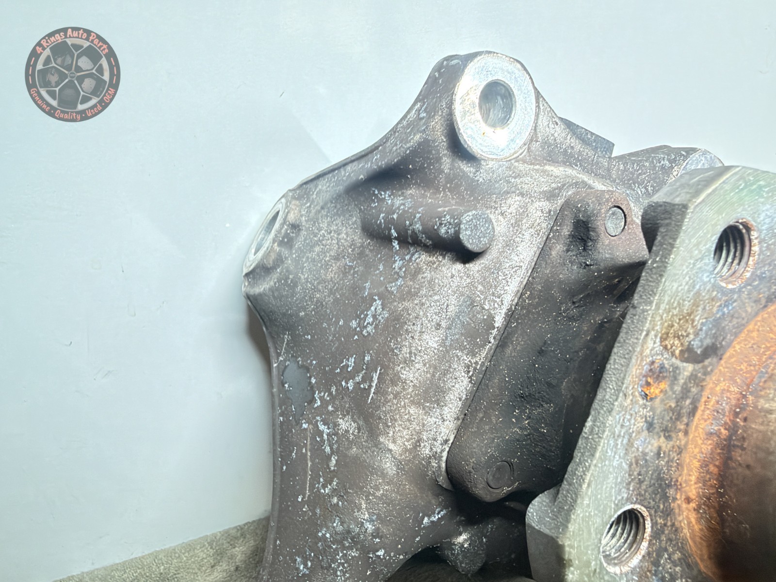 Maserati Quattroporte 2003-2013 Front Left Steering knuckle
