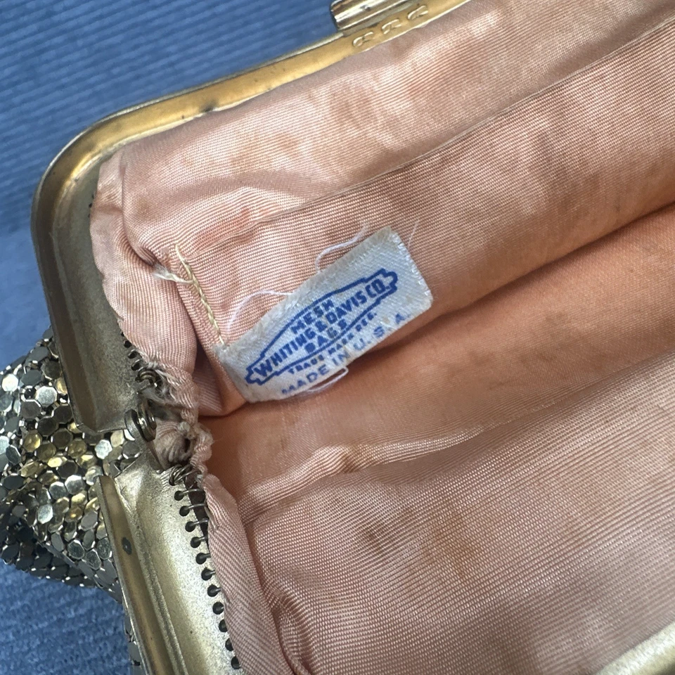 "Bolso de noche vintage de malla dorada Whiting and Davis de 8""x4""" Foto 4 de 4