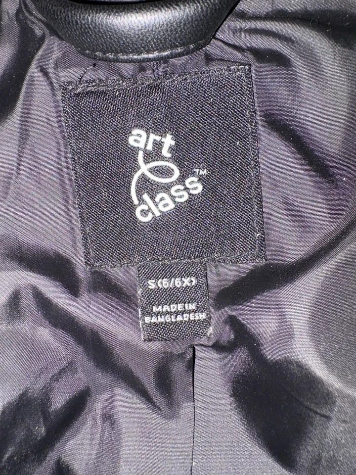 Girl’s Faux Leather Jacket Size 6/6x Zipper Closure With Pockets - Image 3 of 4