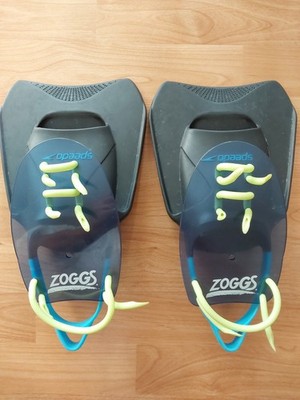 Schwimmflossen Speedo kurz 42/45  + Hand Paddel Zoggs