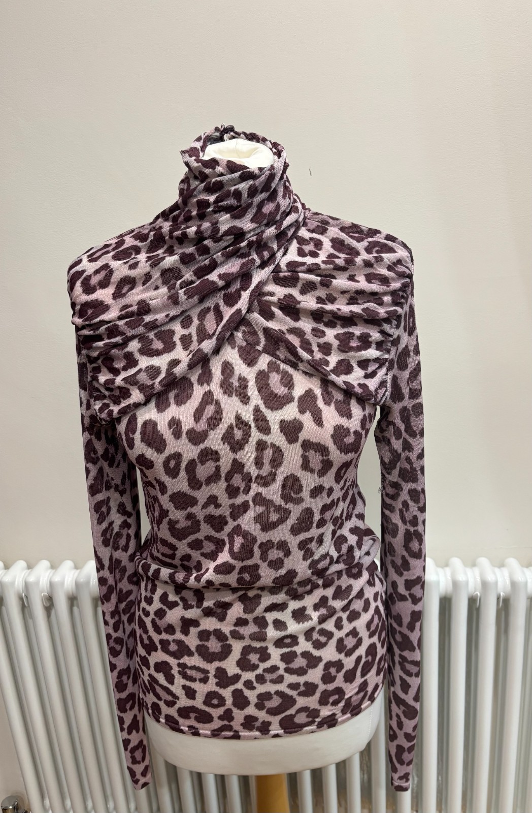 Zara Women's Long Sleeve Leopard Print Top/Blouse M SOLD OUT image 2