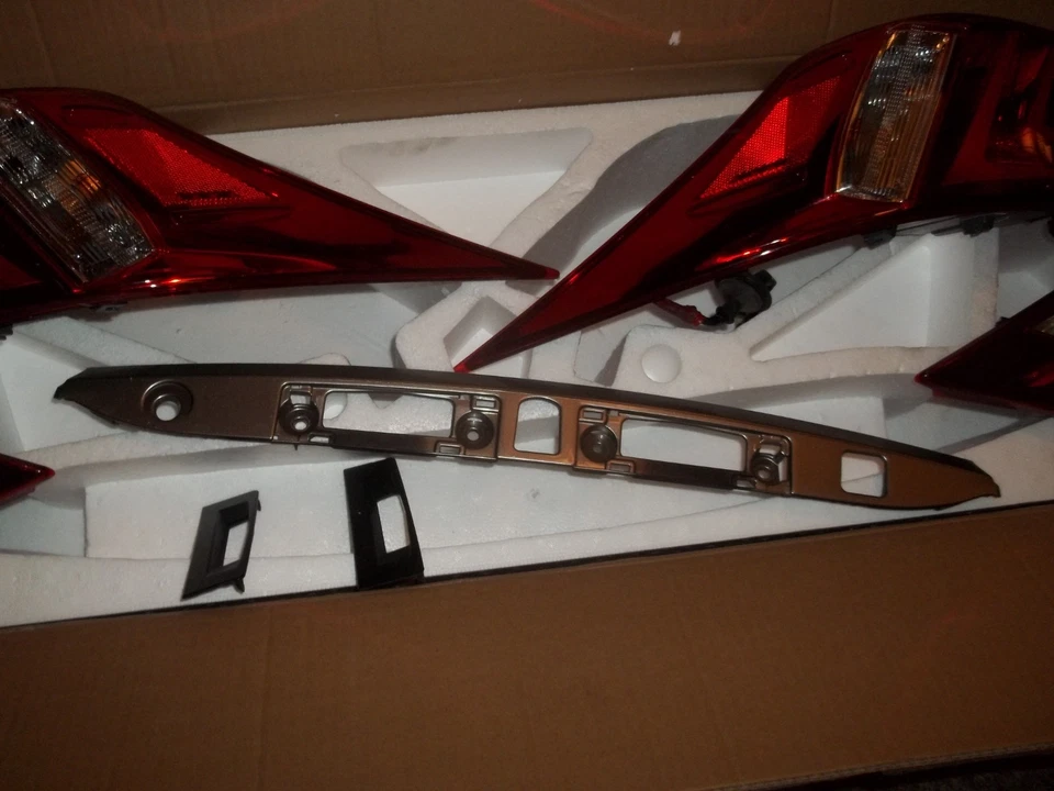 Juego completo de luces traseras para Lexus IS200t / IS250 / IS300 / IS350 14-20 OEM Foto 2 de 4