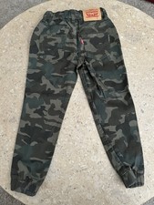 Levi's Youth Boys Camo Cargo Jogger Size 5 Green Elastic Waist Cuff Pockets NWOT