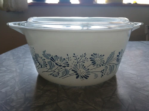 Vintage Pyrex Colonial Mist Casserole  W Lid 474-B & C  Blue On White Daisy 1.5L