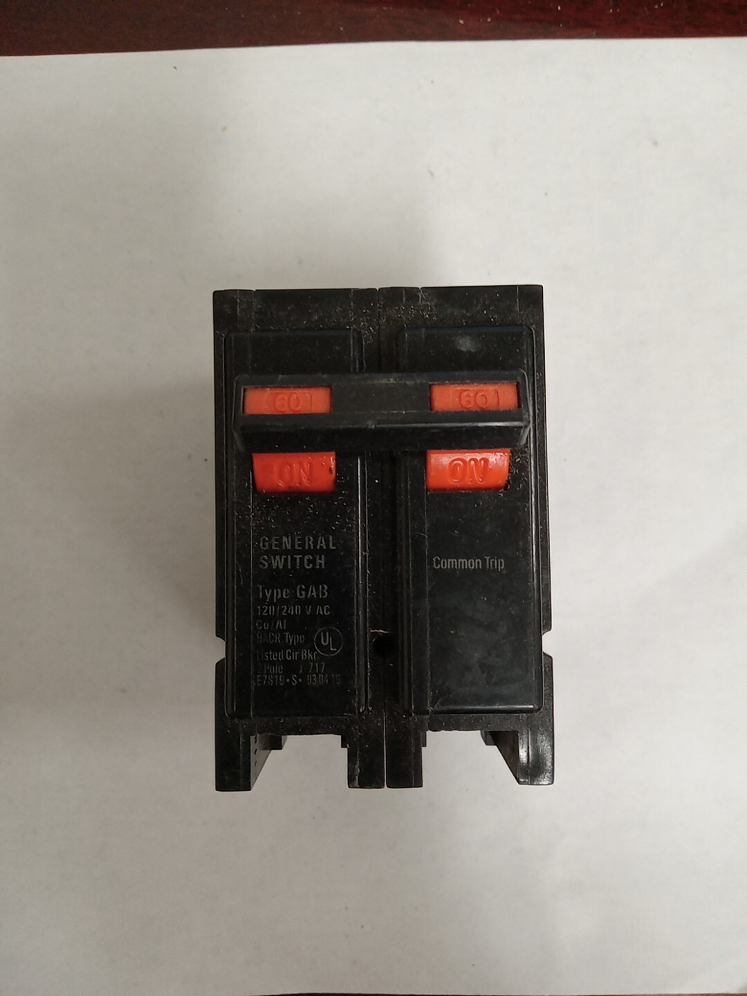 GENERAL SWITCH CIRCUIT BREAKER 2 POLE, 60 AMP TYPE GAB.