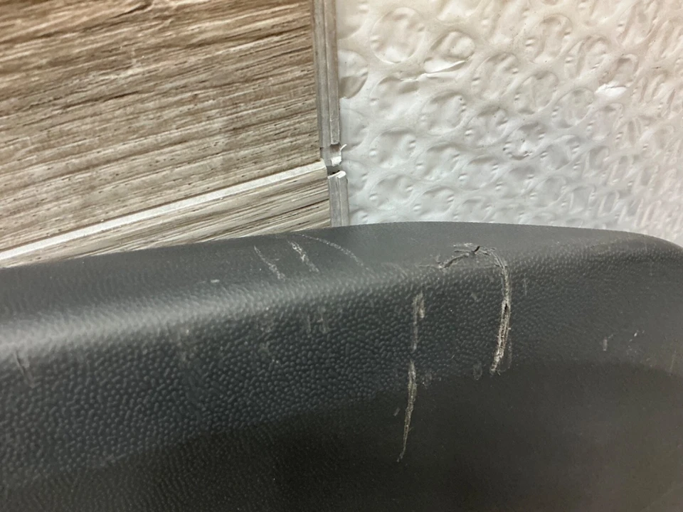 21-24  VOLKSWAGEN ID.4 FRONT LOWER BUMPER TRIM OEM 11K.807.532 - Image 4 of 4