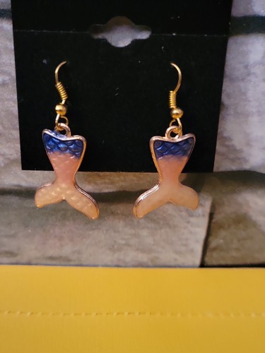 Fishtail Fashion Dangle Earrings - Picture 2 of 2
