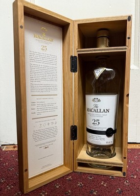 Macallan 25 SHERRY oak 2024 EMPTY bottle.  whisky dalmore glenfiddich COLLECTORS