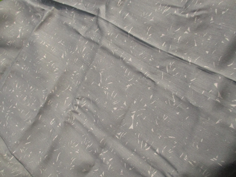Coupon de soie (shantung) imprimé noir et gris vintage 3 m x 1,42 m - Photo 4/4