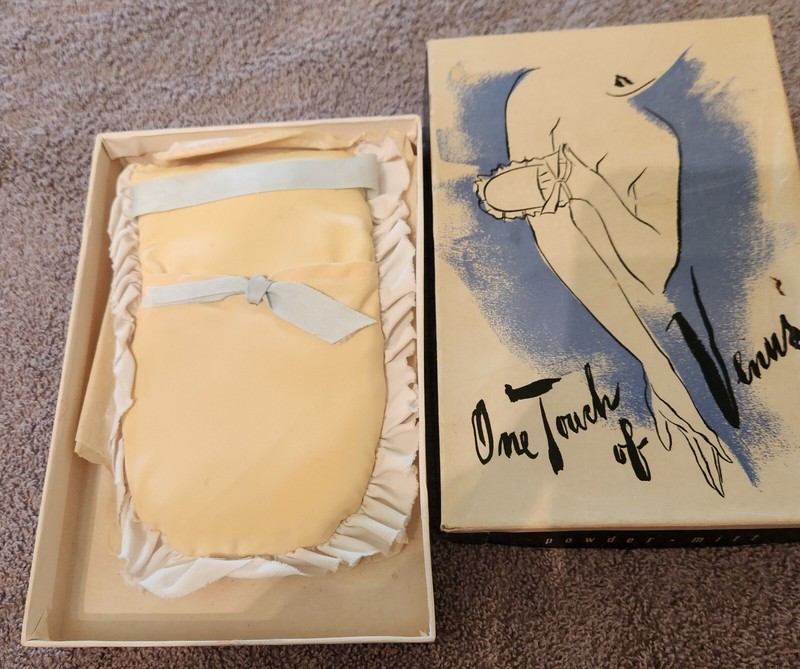 Vintage 1960s Dusting Powder Mitt. A Touch Of Venus. Beauty Costmetics