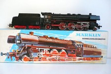 TRAINS MARKLIN  ÉCHELLE "HO"  SCHNELLZUGLOKOMOTIVE  REF.3048 FONCTIONNE 1960