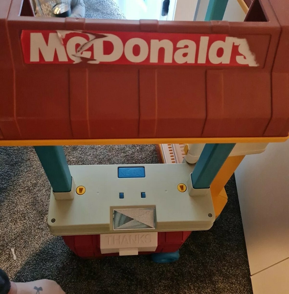 Vtg 1989 Fisher Price Fun with Food McDonald's Drive Thru Playset