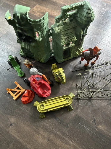 Vintage 1981 Mattel Masters Of The Universe Castle Grayskull w/Vehicles