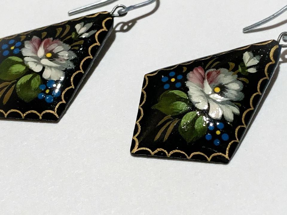 Pendientes de madera con flor blanca pintados a mano rusos 1499W Foto 4 de 4