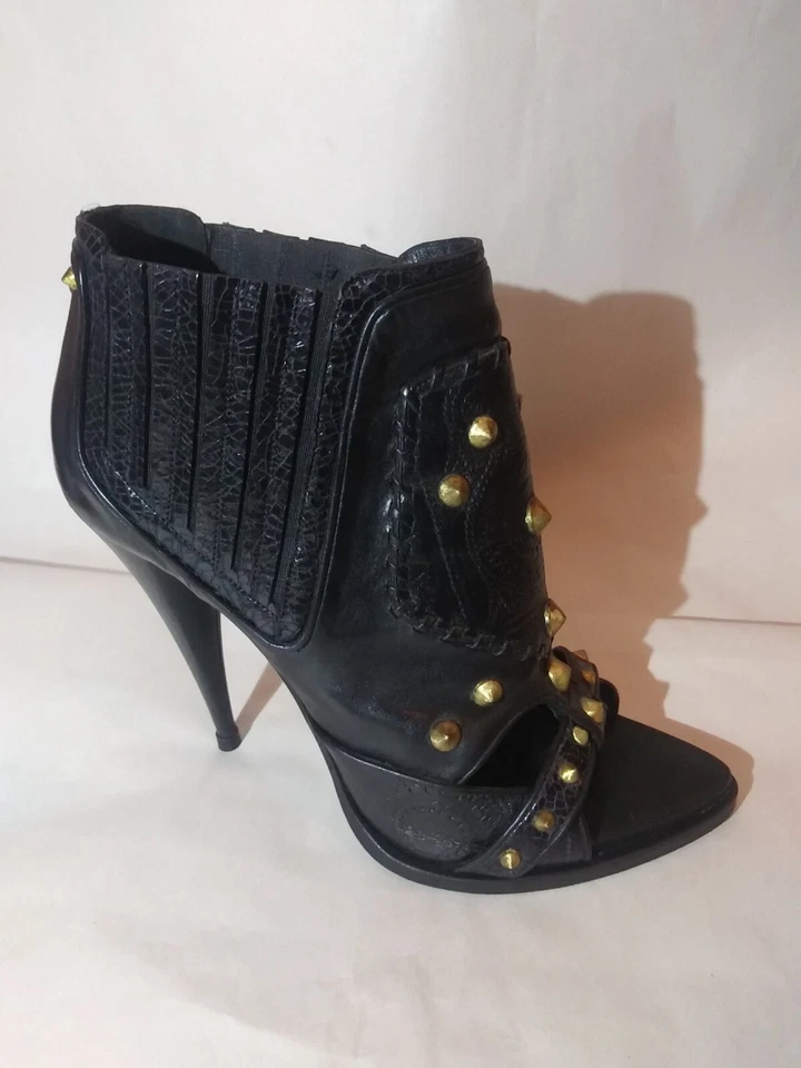 63664 Auténtico GIVENCHY Cuero Negro STUDDED PEEP TOE Botines Zapatos 40 Foto 3 de 4