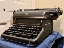 Vintage Royal Touch Control  Manual KMM Desk Typewriter 1948 thumbnail