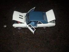 🙌-DANBURY MINT* 1969 NOVA SS 350 1/24-DOVER WHITE W/ A BLUE VINYL TOP-RARE🙌