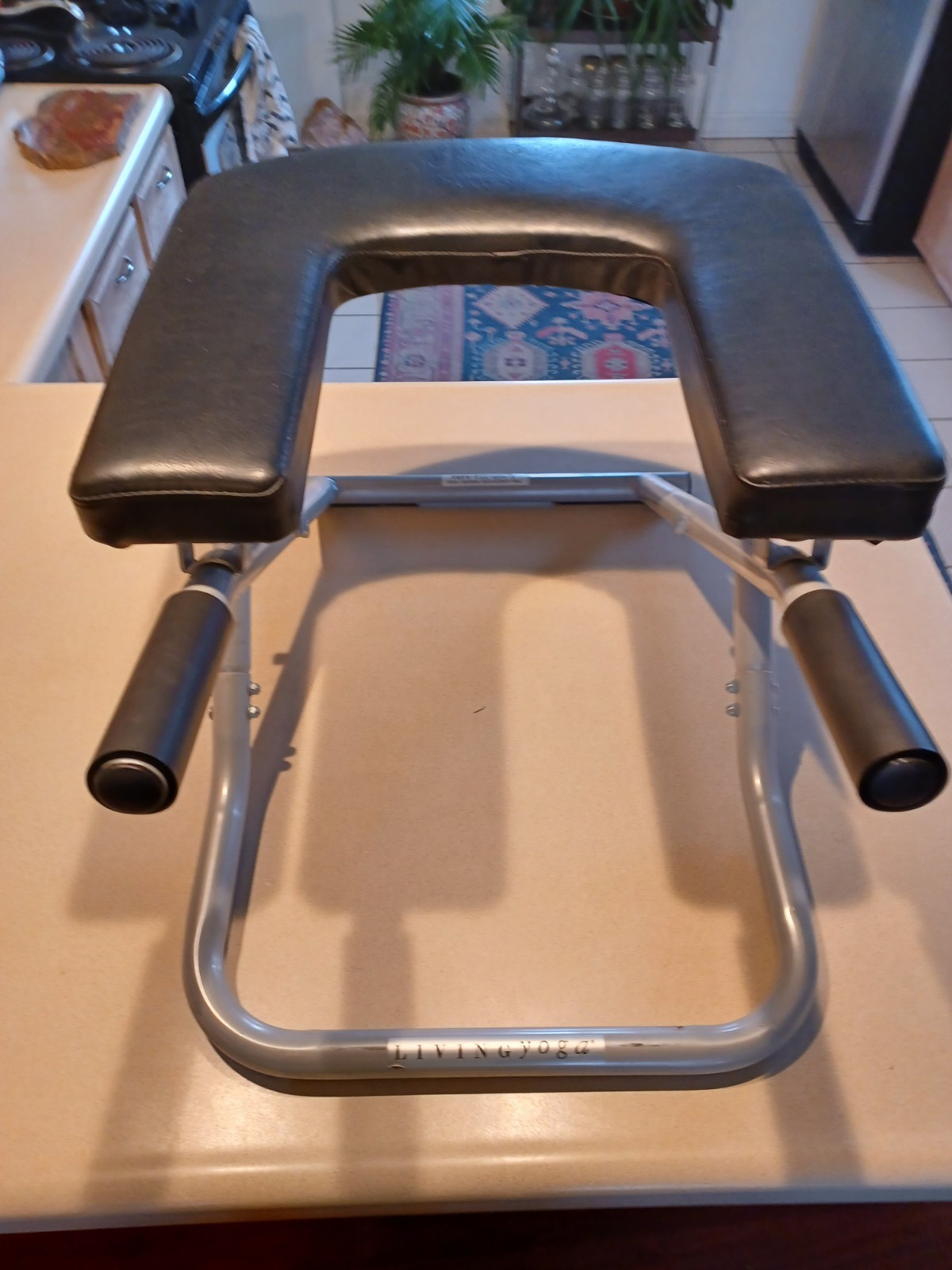 Silla de banco Living Yoga Inversion Trainer con soporte para cabeza negra y plateada