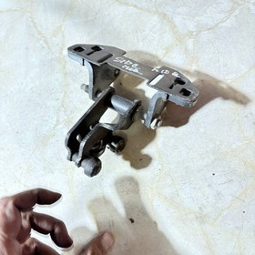 MERCEDES-BENZ Sprinter 313 Cdi Sliding Door Roller guide middle A9067600247