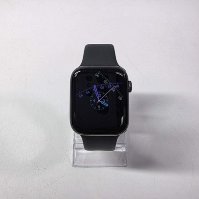 GPS Only Apple Watch Series 6 40MM Space Gray Aluminum Midnight Sport Band A2294