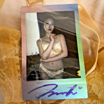 Mina Kitano Autographed Signed instax Cheki & Costume Set Japanese JAV Idol
