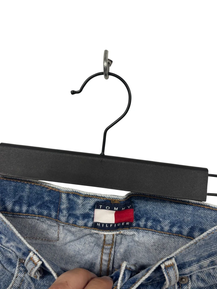 Vintage 90's Tommy Hilfiger Denim Shorts Size 28 - Image 3 of 3