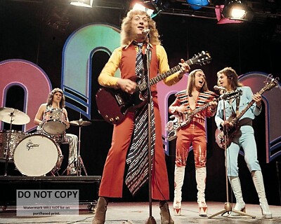 NODDY HOLDER AND THE GLAM ROCK BAND ''SLADE'' - 8X10 PUBLICITY PHOTO (AZ-118)