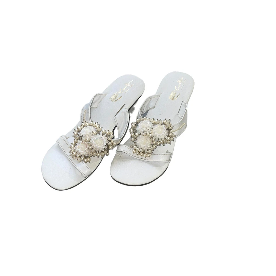 "Sandalias vintage Kamaa Fashions Carlton para mujer con cuentas flores blancas tacón de 2""" Foto 3 de 4