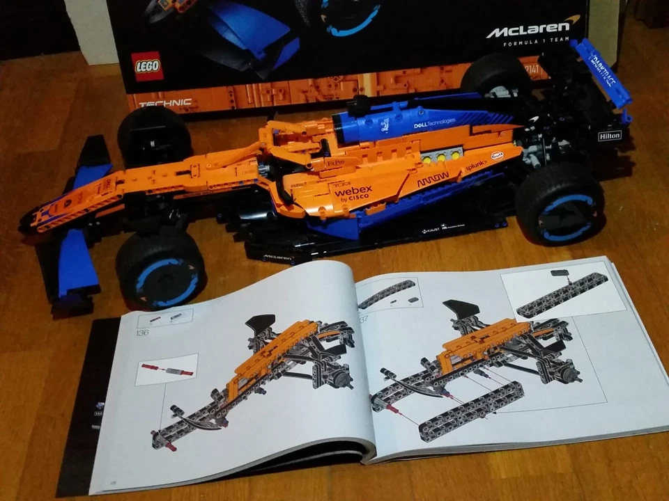 LEGO Technic 42141 McLaren Formula 1 Team 2022 (First Edition), foto 1 di 5