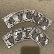  Loccitane Brightening Moisturiser Cream 10x 1.5ml sample pack 