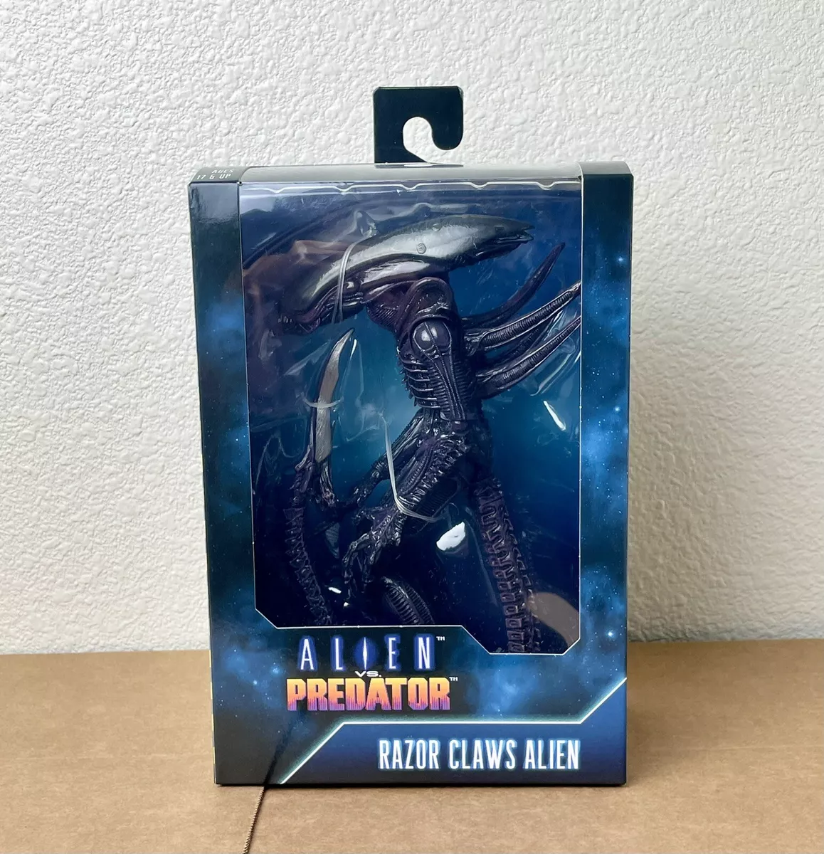  NECA - Aliens vs Predator (Arcade Appearance) - 7 Scale Action  Figures - Razor Claws : Toys & Games