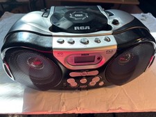 RCA Twin Bass RCD147 Portable Boombox FM/AM/CD Stereo Radio TESTED WORKS GOOD