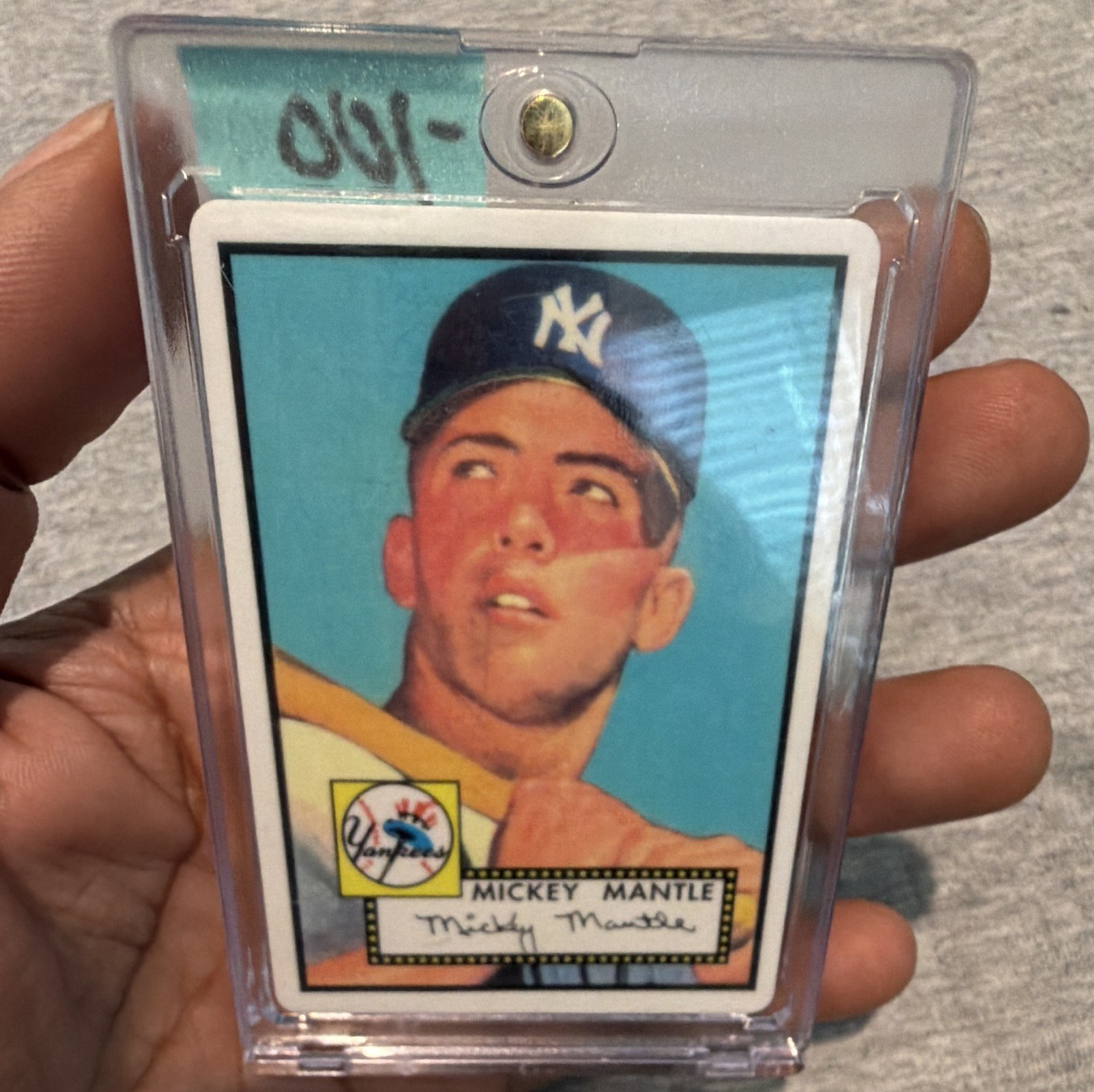 Topps 1952 Mickey Mantle Porcelain New York Yankees #311 SUPER CLEAN 686/1000