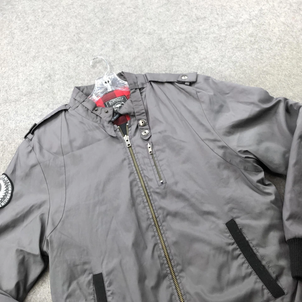 Chaqueta Buffalo David Bitton Para Hombres Grande Gris Bombardero Cuello Soporte Charretera Parche Foto 3 de 4