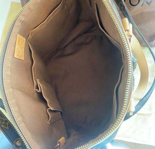 Authentic LOUIS VUITTON Palermo PM Monogram Tote Bag - Picture 4 of 14