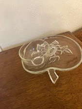 Vtg Set 8 Embossed Glass Flower Plates Lunch Snack with 8 Cups