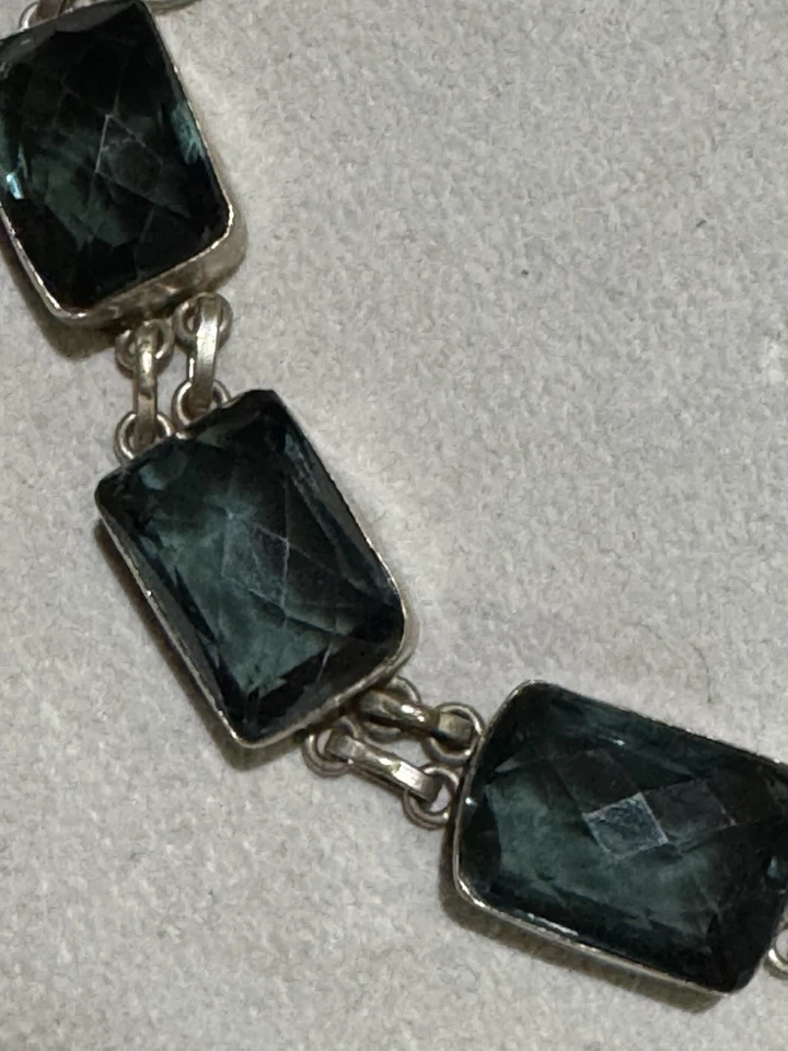 Pulsera de eslabones de plata de cuarzo ahumado facetado Foto 3 de 4