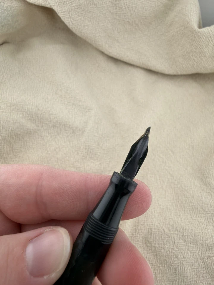 Conklin Cresent Anillo de Relleno Top Chaleco Pluma Estilográfica 4.5" 14K Nuevo en Caja Tapón de Tornillo USADO Foto 3 de 4